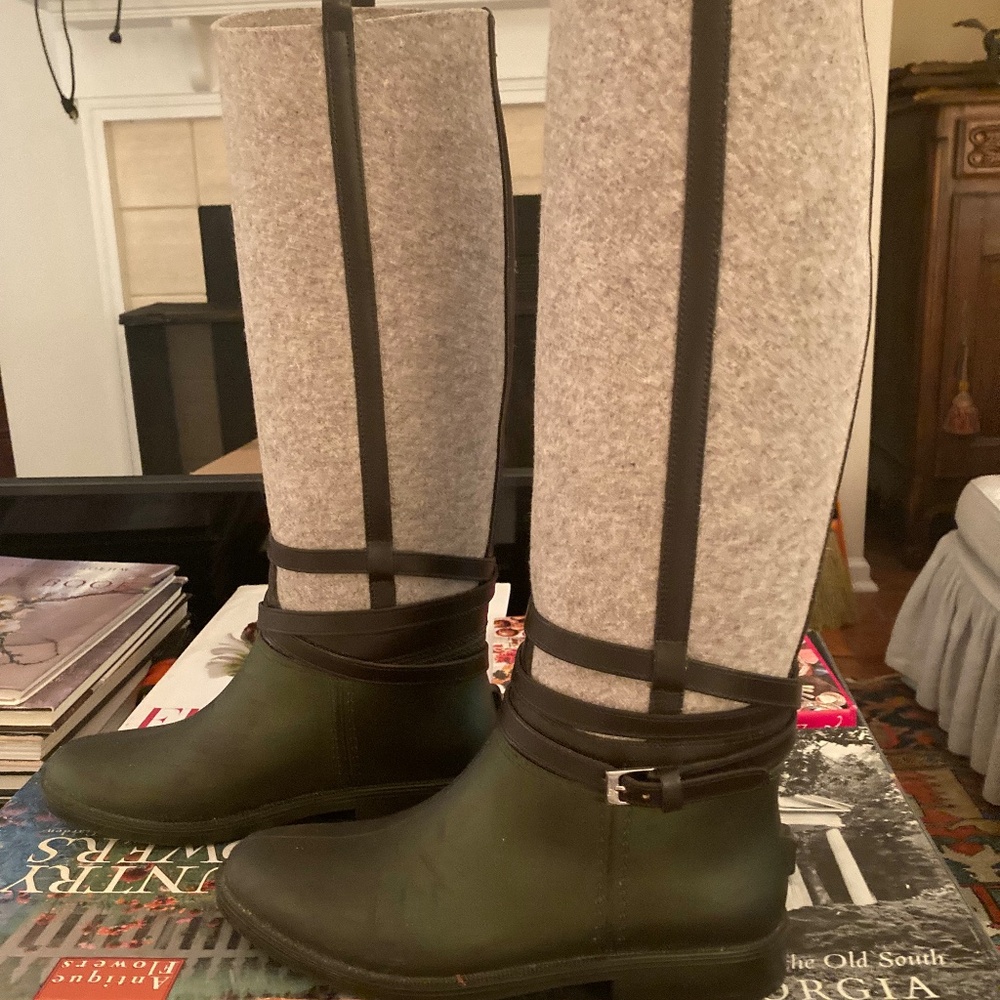 Salvatore ferragamo felt and rubber boots